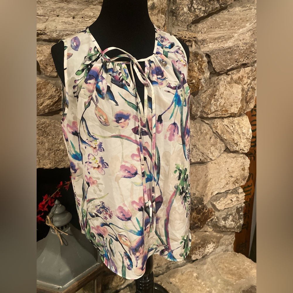 4/$10 Evereve (A) New York NWT scoop neck with tie sleeveless career blouse sz M
